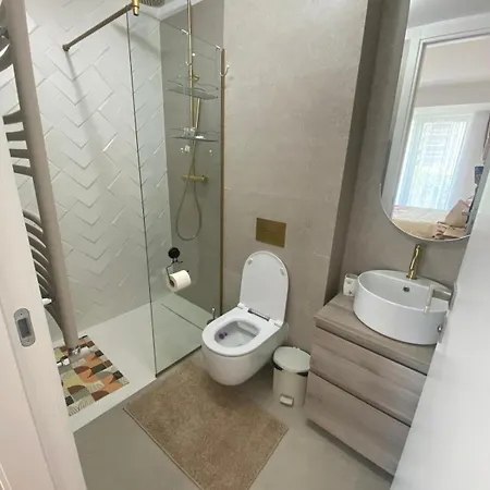 Alex S 405 Vogh Daire *